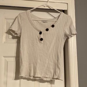 American Eagle outfitters white tee size small.